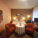 ホテル Haus Am Kurpark Garni 3*