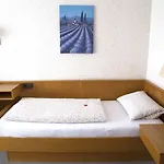 Haus Am Kurpark Garni ホテル
