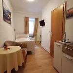Haus Am Kurpark Garni