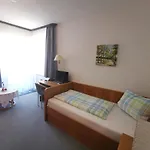 ホテル Haus Am Kurpark Garni バート・シュテーベン
