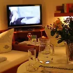 ホテル Haus Am Kurpark Garni 3*