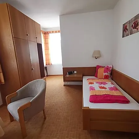 Hotell Haus Am Kurpark Garni 3*