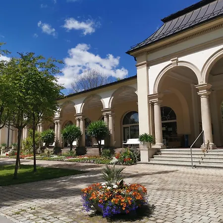 Отель Haus Am Kurpark Garni