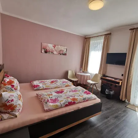 Haus Am Kurpark Garni Hotel 3*