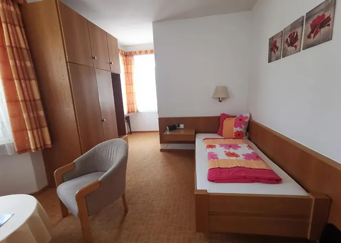 Haus Am Kurpark Garni Szálloda